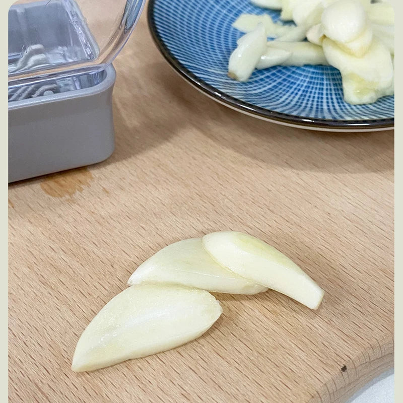 Manual Pressing Garlic Grinding Grater